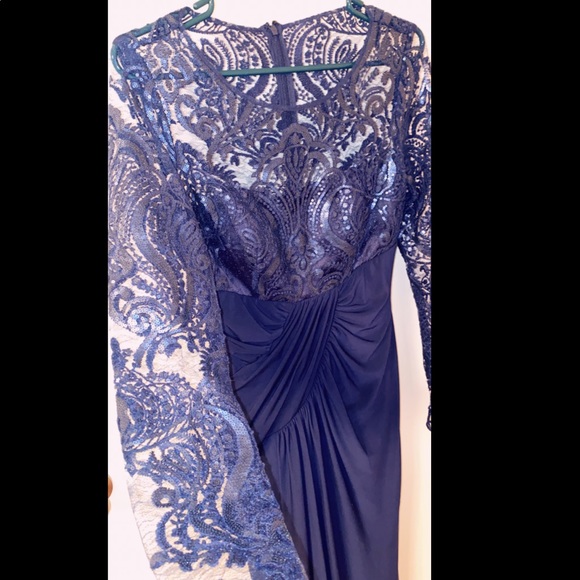 Eliza J navy blue draped long sleeve sequin gown - Picture 4 of 8